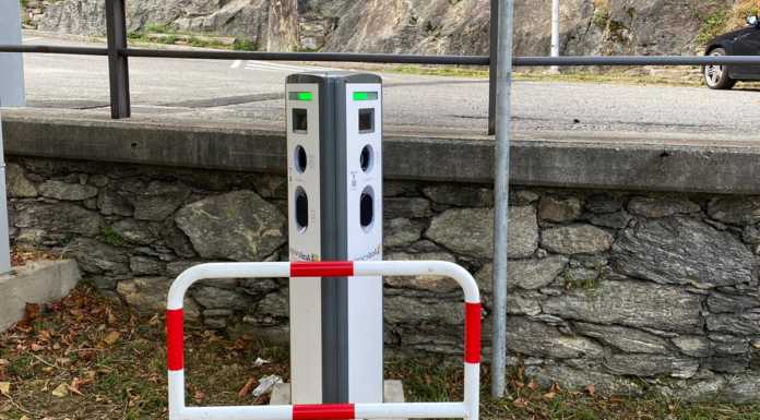 Auto elettriche, anche Valvarrone ha la sua colonnina per la ricarica