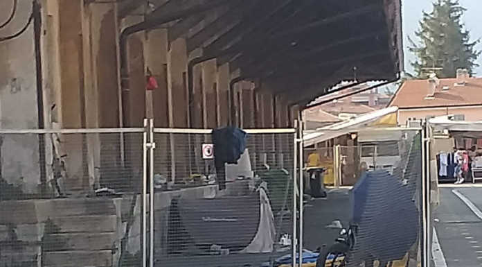 Lecco. Senzatetto alla Piccola: “Situazione non più tollerabile” piccola bivacchi