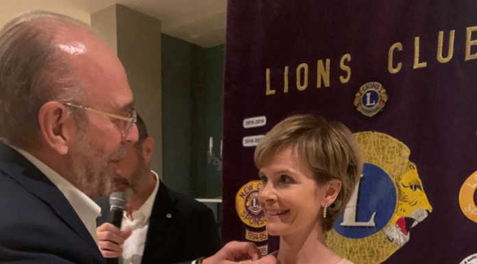 Festa al Lions Club di Lecco per Chiara Boniotti, eletta nuovo presidente Giuseppe Manzoni e Chiara Boniotti Lions Club Lecco