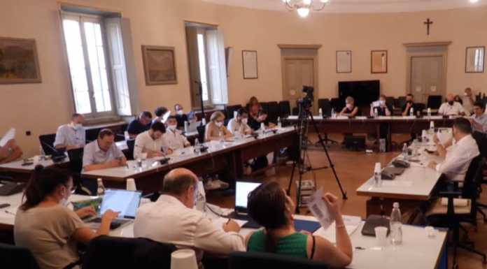 Lecco. Condizionatore rotto, serata ‘bollente’ in consiglio comunale Consiglio comunale lecco