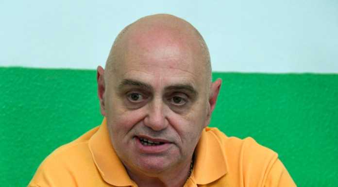 Battelli anche sul lago di Garlate: l’ultimatum del sindaco De Capitani Dante De Capitani, sindaco di Pescate