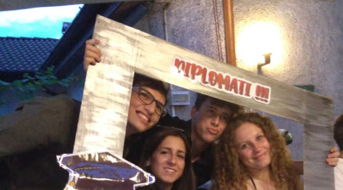 Conclusi gli esami all’istituto Badoni che festeggia i “100 in rosa” Diplomati dell'istituto Badoni di Lecco