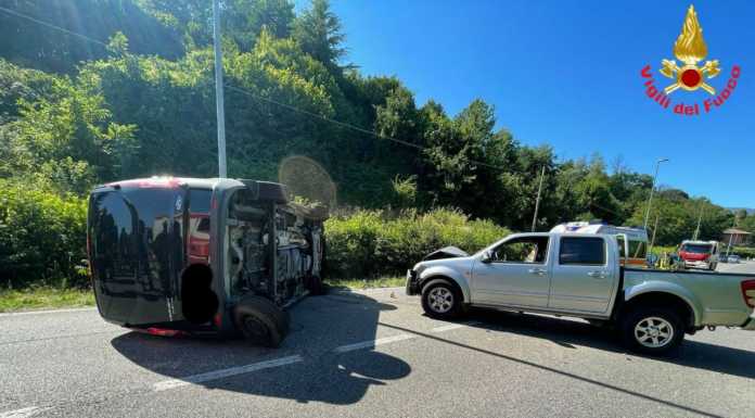 Incidente a Brivio, furgoncino si ribalta: soccorse due persone incidente brivio arlate 8 luglio 2022