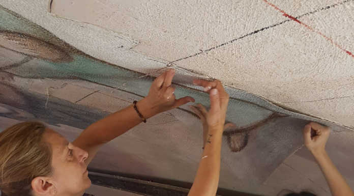 Teatro: salvato il dipinto del Sora, ora è tornato al suo posto orlando sora restauro teatro della società di lecco