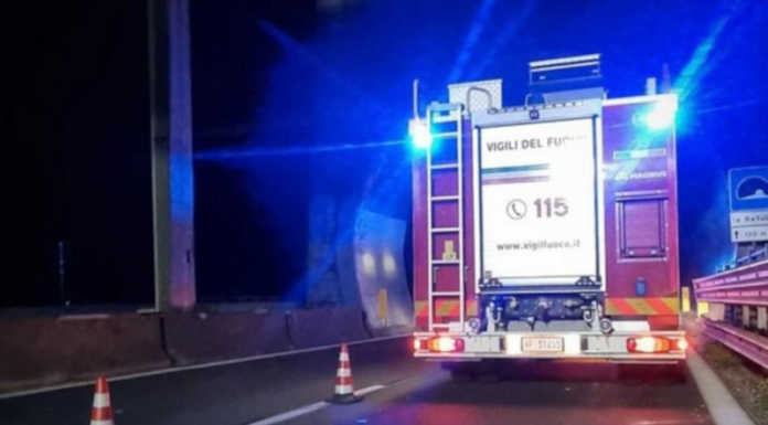 Abbadia. Caduta massi nella notte sulla SS36, strada chiusa caduta massi ss36