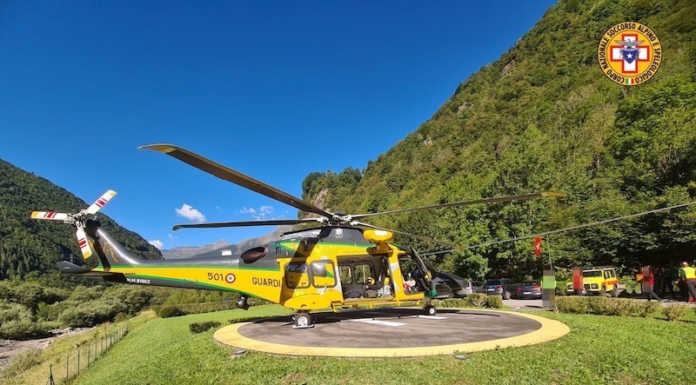 Disperso nella zona del Pizzo Recastello, ritrovato senza vita un 52enne Elicottero guardia di finanza ricerche in montagna