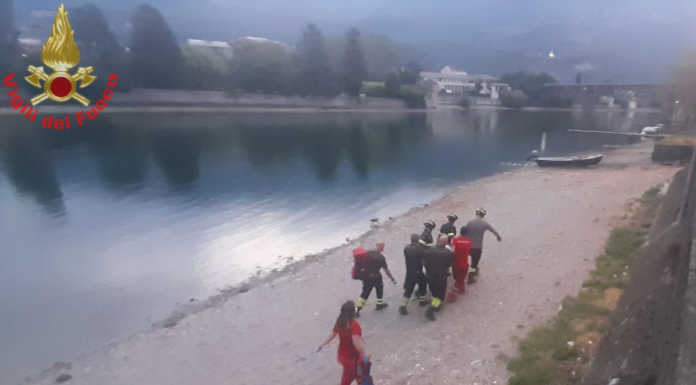 Cade sul greto del fiume a causa del cane, soccorso un 48enne Incidente Ponte Vecchio caduta soccorsi