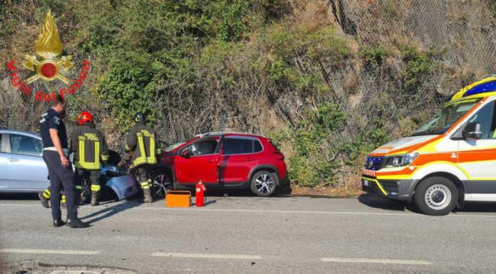 Scontro frontale sulla Sp72 a Dorio, due persone coinvolte incidente dorio provinciale 72 20220809