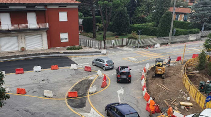 Merate: ha preso forma la prima rotonda in viale Verdi Merate viale Verdi rotonda