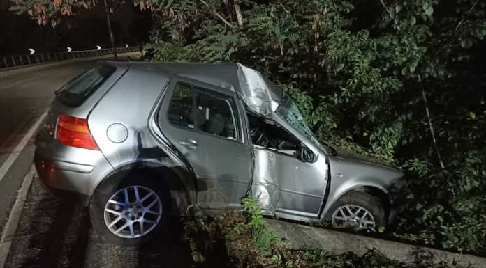 Montevecchia. Auto finisce nella scarpata: soccorsi due giovani Incidente Montevecchia