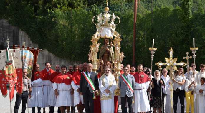 Cremeno omaggia San Rocco: la processione attraversa il paese