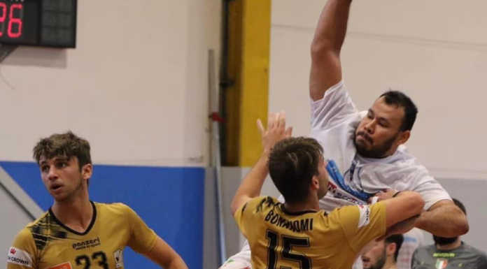 Pallamano. Torneo precampionato per il Salumificio Riva azione torneo pallamano molteno