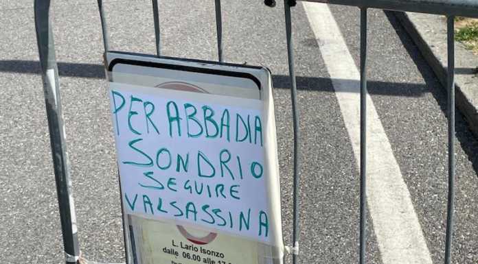 SS36 chiusa, caos sulle strade: “Nessuna indicazione per gli automobilisti”. Si lavora alla riapertura