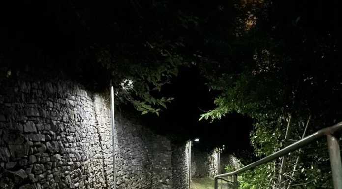 Varenna, attivata la nuova illuminazione a Fiumelatte