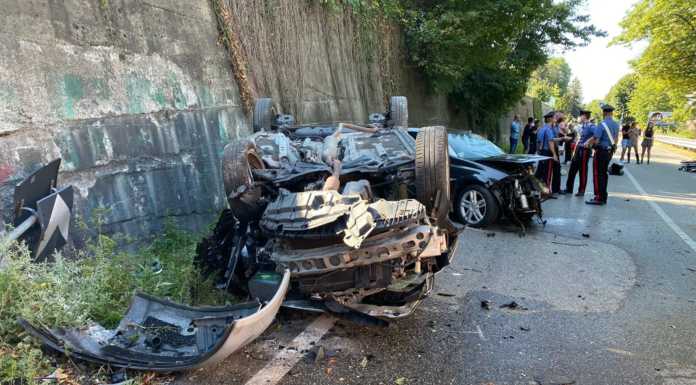 Carambola sulla provinciale a Barzanò: gravissimo motociclista