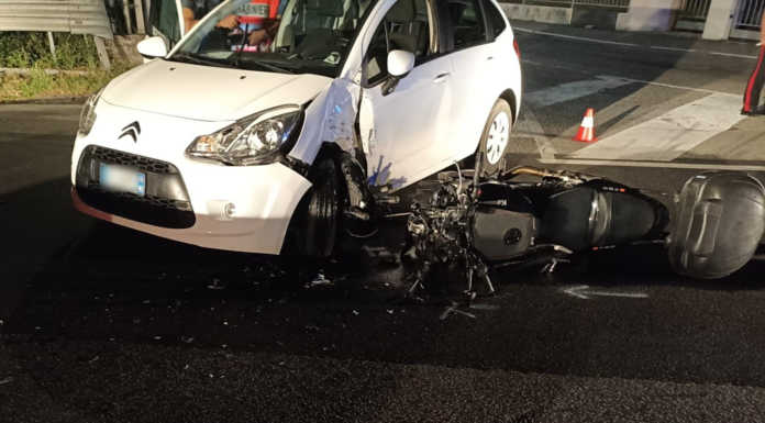 Osnago, schianto in serata: due persone soccorse incidente auto moto osnago 16 agosto 2022