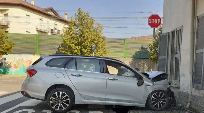Olgiate. Va a sbattere con l’auto contro una casa, morto 52enne