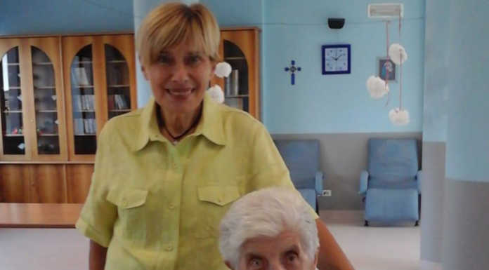 Calolzio. L’amministrazione si unisce agli auguri alle centenarie Cornelia e Maria L'assessore Tina Balossi con Cornelia Torri 103 anni