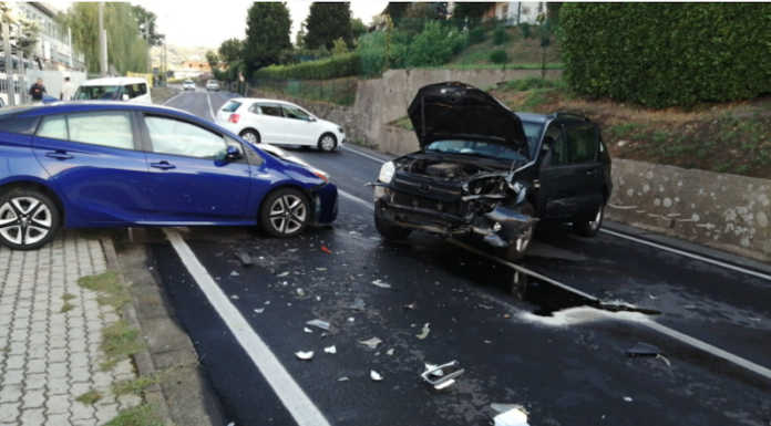 Frontale a Missaglia: soccorsi due automobilisti Incidente Missaglia