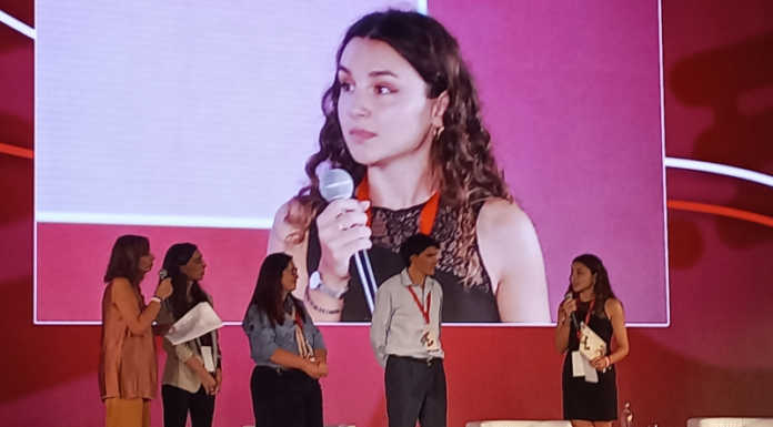 Gli studenti di Maria Ausiliatrice al Festival Nazionale dell’Economia Civile Studenti istituto Maria Ausiliatrice a Firenze