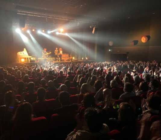 Al teatro Jolly di Olginate una rassegna di musical pensata per grandi e piccini Una delle serate sold-out al teatro Jolly di Olginate