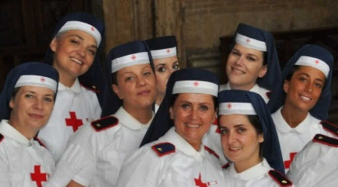 Croce Rossa. Campagna reclutamento infermiere volontarie infermiere volontarie croce rossa