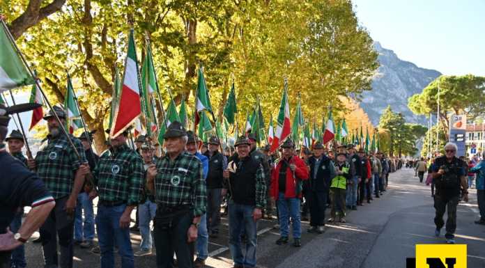 Lecco, 2° Raggruppamento Alpini: in tantissimi al corteo di sabato
