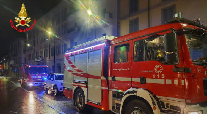 Incendio in un garage, Vigili del Fuoco in via Azzone Visconti Incendio in via Visconti Lecco 20221024