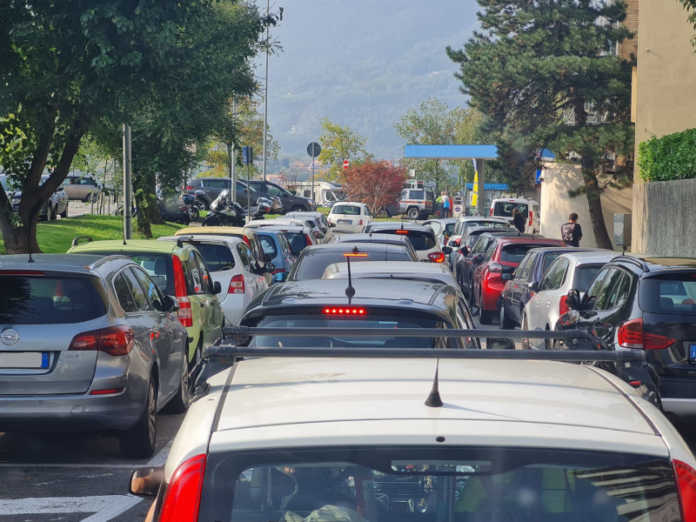 Lecco Traffico in centro 2022 (1) Traffico centro Lecco