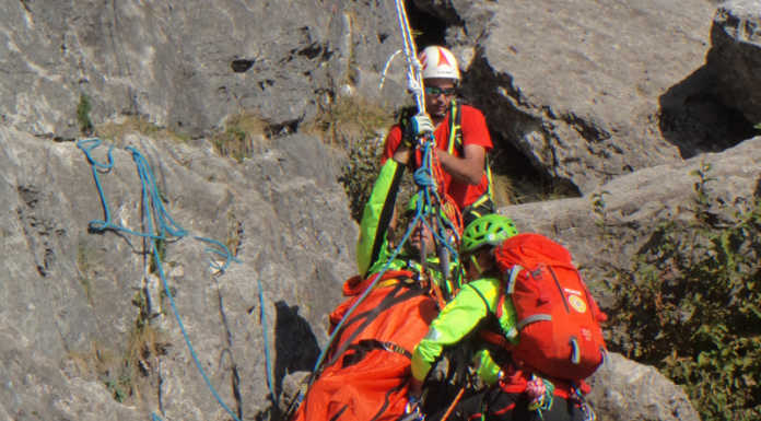 Soccorso Alpino: concluso il corso avanzato di recupero in parete Soccorso Alpino XIX Delegazione Lariana: corso avanzato di recupero in parete sulla Bastionata sud del Resegone