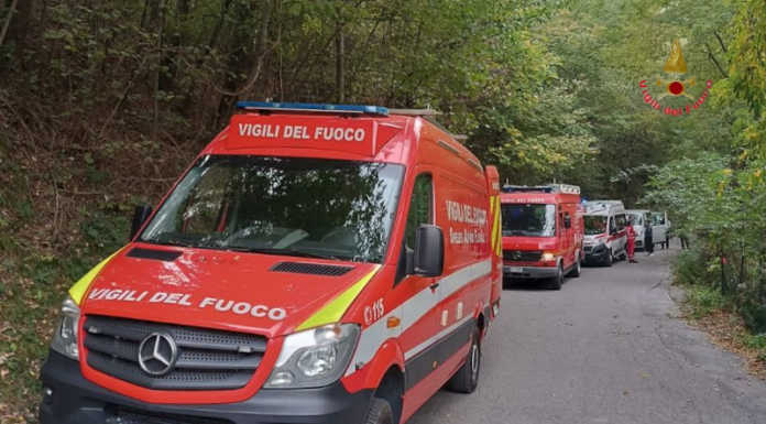 Scivola nel bosco in zona Versasio, soccorso un uomo di 83 anni