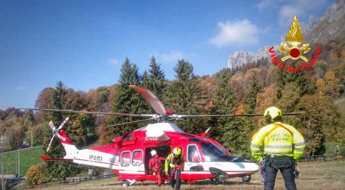 Incrodati nel Canale Porta in Grignetta, soccorsi un uomo e una donna Vigili del fuoco elicottero grignetta