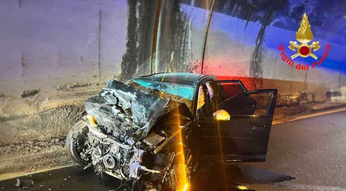 Dramma sulla SS36: auto in contromano, morte mamma e figlia