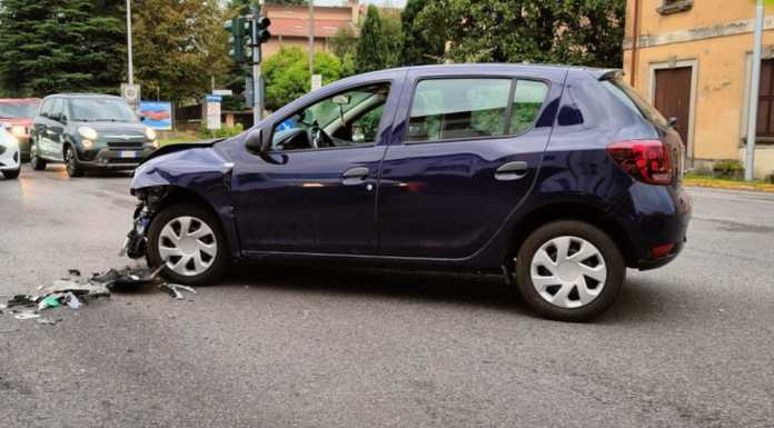 Paura a Robbiate per un violento scontro tra un’auto e una moto incidente_auto_moto_robbiate
