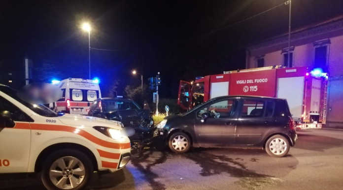 Paura a Robbiate, violento scontro all’incrocio tra via Moro e via Greppi incidente_robbiate_20221017_