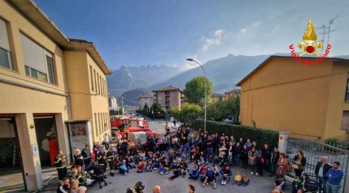I Vigili del Fuoco aprono le sedi: oltre mille in visita ai pompieri