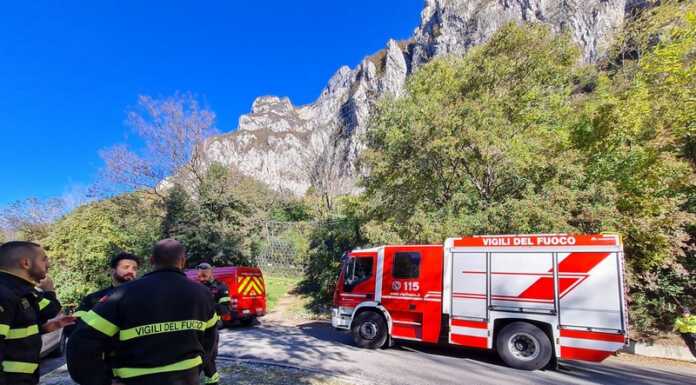 Cade nel bosco col parapendio, intervengono i soccorsi Intervento Parapendio Pradello