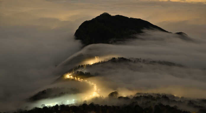 La magia delle nebbie ai Piani Resinelli nelle foto di Mauro Lanfranchi Piani Resinelli Grignetta Nebbia Nebbie foto di Mauro Lanfranchi
