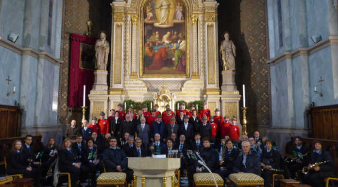 Calolzio. Il Premiato Corpo Musicale “Gaetano Donizetti” festeggia S. Cecilia La banda con il coro Ana a Brunico