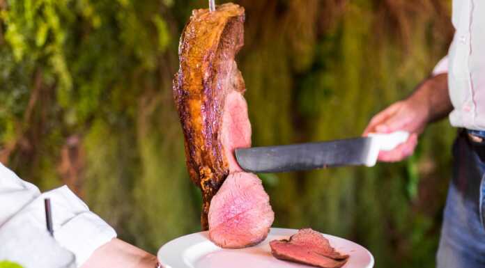 LA CUCINA BRASILIANA ARRIVA A LECCO, BENVENUTO CHURRASKINHO! Ristorante brasiliano CHURRASKINHO Lecco