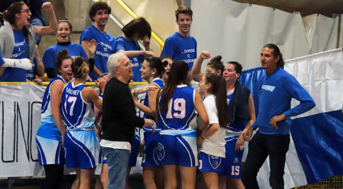 Starlight Valmadrera. Successo nella sfida contro Milano Basket Stars Starlight con tifosi