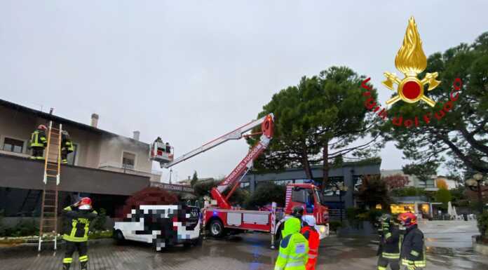 Arosio. Incendio in pizzeria, evacuate due persone