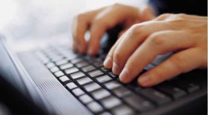 Pedopornografia online, 11 perquisizioni e 3 arresti a Milano Computer archivio