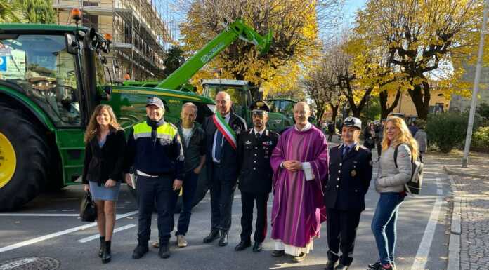 Trattori in piazza a Galbiate per la Festa del Ringraziamento festa del ringraziamento Galbiate 2022