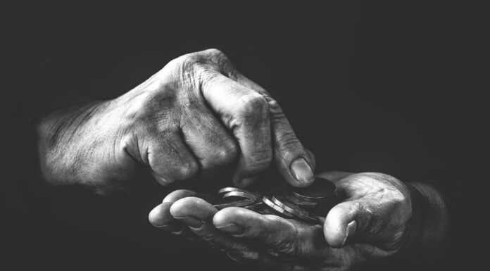 (S)punti di Vista. Quando per sposare una valtellinese si doveva pagare una tassa! mani soldi