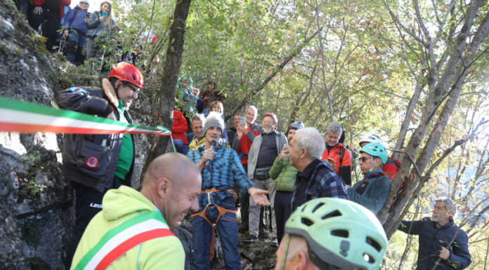 Perledo. In duecento all’inaugurazione della palestra di roccia