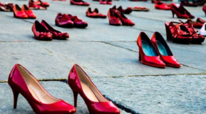 Flash mob e spettacolo teatrale: così Mandello dice ‘no’ alla violenza sulle donne