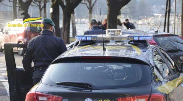 Como, maxi sanzione da 160 mila euro per il prestanome che risultava intestatario di 78 auto