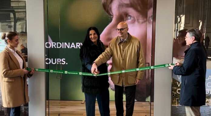 In Stazione Centrale a Milano un ‘corner’ per promuovere la Lombardia Taglio del nastro temporary corner stazione centrale Milano