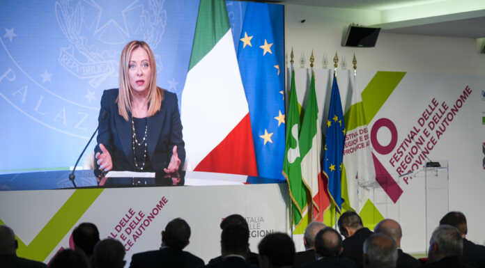 Autonomia differenziata regioni, Meloni: “Attuazione in tempi rapidi”